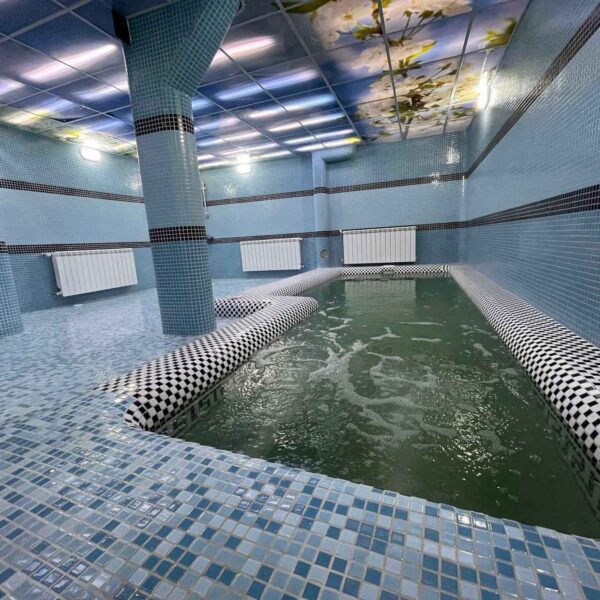 راهنمای کامل رزرو استخر در سرعین