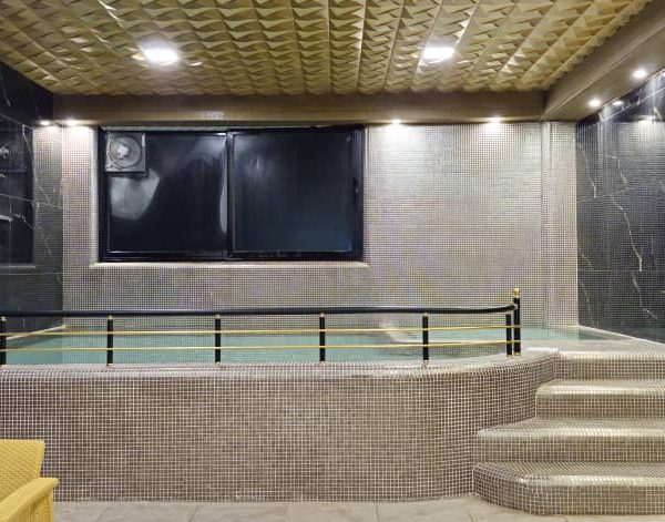 چطور بدون دردسر، استخر خانوادگی در سرعین رزرو کنیم؟